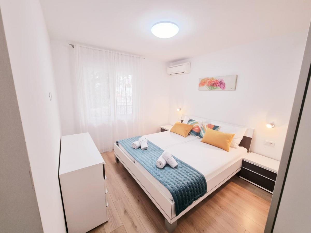 Apartman Maslina Krk Town Bagian luar foto