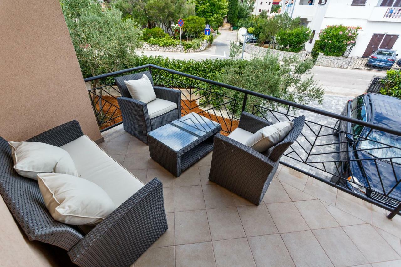 Apartman Maslina Krk Town Bagian luar foto