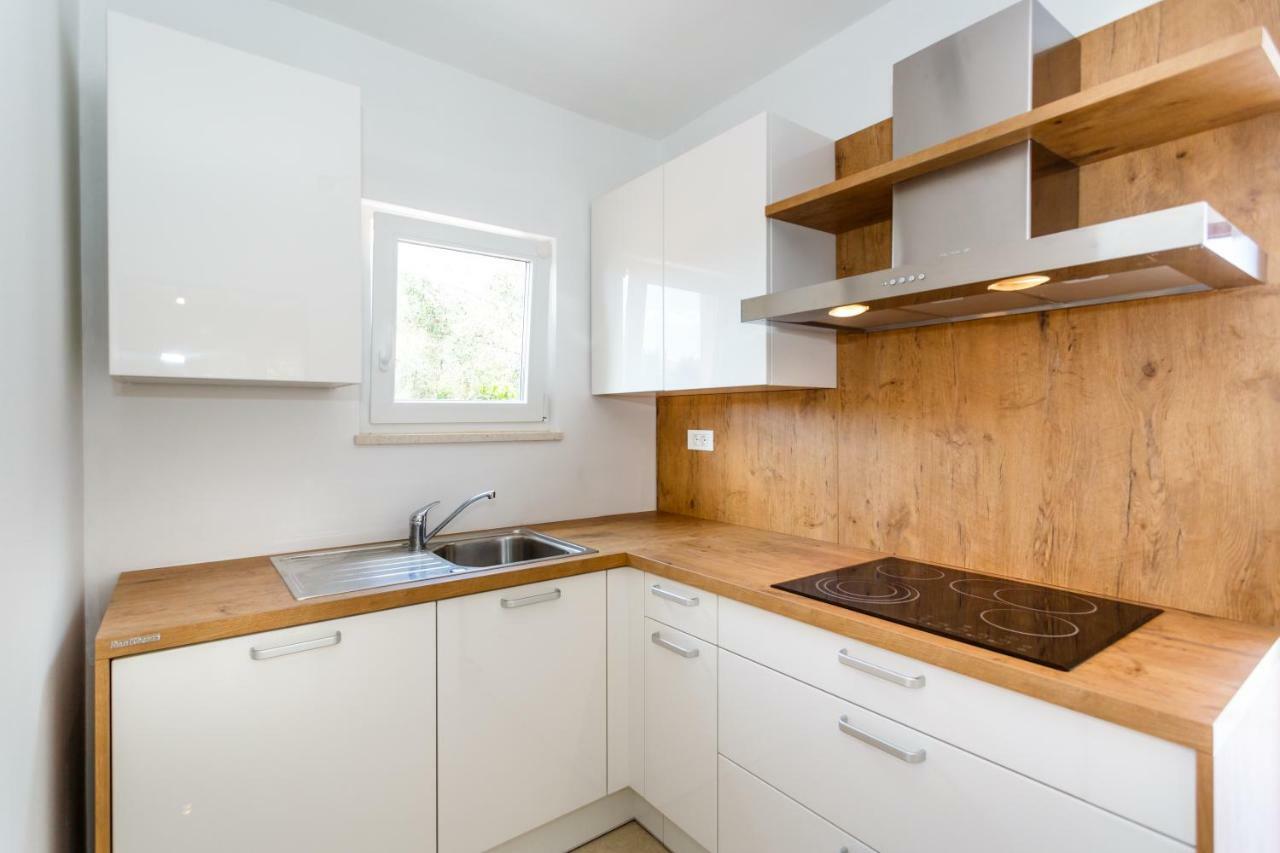 Apartman Maslina Krk Town Bagian luar foto