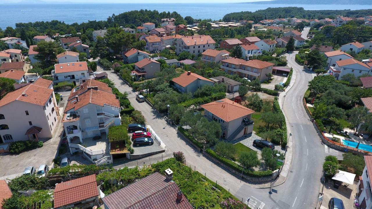 Apartman Maslina Krk Town Bagian luar foto