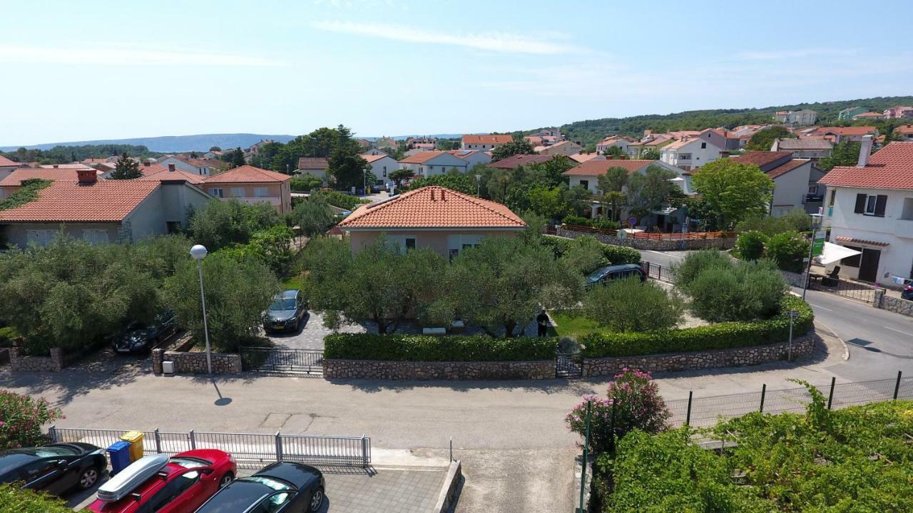 Apartman Maslina Krk Town Bagian luar foto