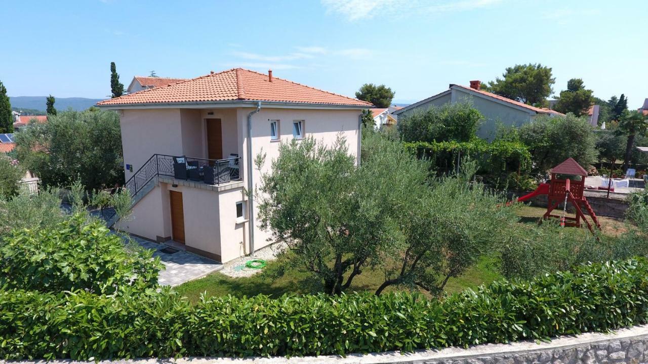 Apartman Maslina Krk Town Bagian luar foto