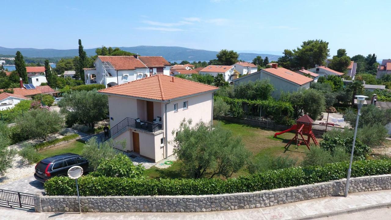 Apartman Maslina Krk Town Bagian luar foto